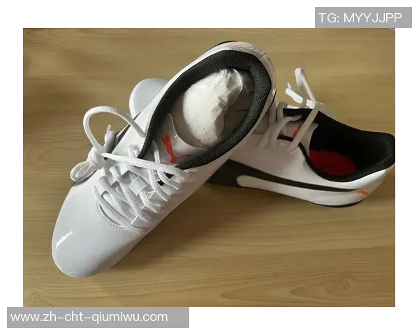 意产足球鞋的魅力与性能解析让你在球场上尽显风采