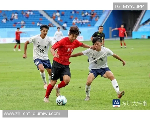 精彩瞬间尽在足球赛图片中展现激情与团队合作的魅力与力量